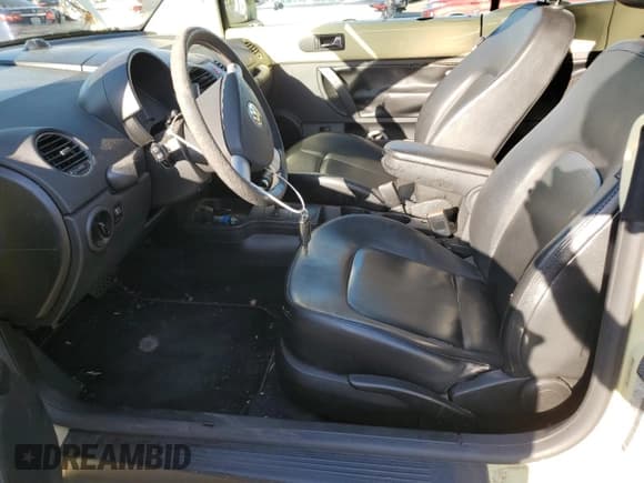 ✅ 2006 Volkswagen Beetle • VIN: 3VWRF31Y76M311262 • Lot: 53287445. Listed on Copart with 96,353 mi. Free auction sales archive from the USA and detailed vehicle history report at DreamBid. Image 7.