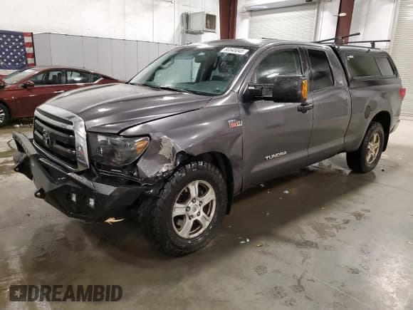 ✅ 2011 Toyota Tundra • VIN: 5TFUW5F16BX202672 • Lot: 90545045. Wystawiony na Copart z przebiegiem 250 445 mil. Bezpłatny archiwum sprzedaży aukcyjnych z USA i szczegółowy raport historii pojazdu na DreamBid. Zdjęcie 1.