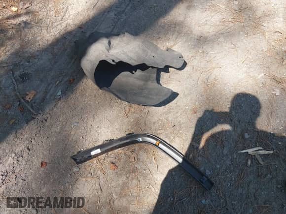 2021 Jeep Grand Cherokee 80th Anniversary with VIN 1C4RJEBG5MC814323, listed as a IAAI auction lot 42813731 with 25,479 mi miles and . Bid and sale history available at DreamBid. Image 12.