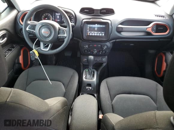 ✅ 2020 Jeep Renegade Sport • VIN: ZACNJBAB7LPL35279 • Лот: 82444405. Опубликован ранее на Copart с пробегом 65 340 миль. Бесплатный доступ к архиву аукционных продаж из США и подробный отчёт об истории автомобиля на DreamBid. Изображение 8.