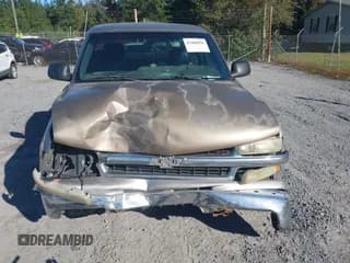 ✅ 2002 Chevrolet Silverado 1500 • VIN: 1GCEC14W32Z223181 • Lot: 43468850. Wystawiony na IAAI z przebiegiem Nie podano. Bezpłatny archiwum sprzedaży aukcyjnych z USA i szczegółowy raport historii pojazdu na DreamBid. Zdjęcie 6.