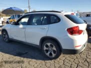 ✅ 2013 BMW X1 28i • VIN: WBAVM1C53DVW45030 • Lot: 90732035. Wystawiony na Copart z przebiegiem 123 490 mil. Bezpłatny archiwum sprzedaży aukcyjnych z USA i szczegółowy raport historii pojazdu na DreamBid. Zdjęcie 2.