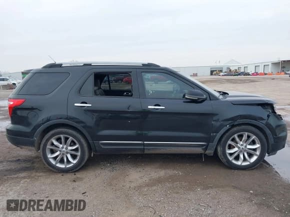 ✅ 2013 Ford Explorer XLT • VIN: 1FM5K7D84DGA11861 • Lot: 41548438. Wystawiony na IAAI z przebiegiem 248 944 mil. Bezpłatny archiwum sprzedaży aukcyjnych z USA i szczegółowy raport historii pojazdu na DreamBid. Zdjęcie 14.