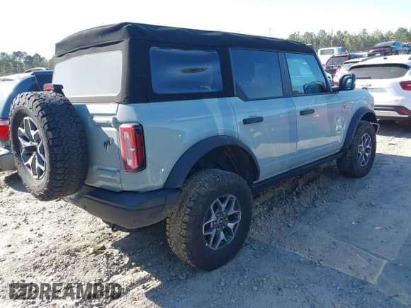 ✅ 2023 Ford Bronco • VIN: 1FMEE5DP7PLB81565 • Lot: 41891295. Wystawiony na IAAI z przebiegiem 27 890 mil. Bezpłatny archiwum sprzedaży aukcyjnych z USA i szczegółowy raport historii pojazdu na DreamBid. Zdjęcie 4.