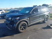 ✅ 2021 Ford Explorer Timberline • VIN: 1FMSK8JH3MGC08985 • Lot: 43459397. Wystawiony na IAAI z przebiegiem 62 627 mil. Bezpłatny archiwum sprzedaży aukcyjnych z USA i szczegółowy raport historii pojazdu na DreamBid. Zdjęcie 17.