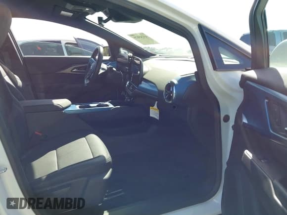 ✅ 2025 Chevrolet Equinox EV LT • VIN: 3GN7DLRP0SS185173 • Lot: 43245075. Wystawiony na IAAI z przebiegiem 2 527 mil. Bezpłatny archiwum sprzedaży aukcyjnych z USA i szczegółowy raport historii pojazdu na DreamBid. Zdjęcie 5.