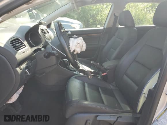 ✅ 2013 Volkswagen Jetta TDI w/Sunroof & Nav • VIN: 3VWPL7AJ6DM658346 • Lot: 58975065. Listed on Copart with 104,290 mi. Free auction sales archive from the USA and detailed vehicle history report at DreamBid. Image 7.