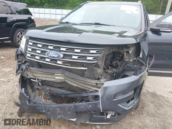 ✅ 2017 Ford Explorer XLT • VIN: 1FM5K7D87HGC51265 • Lot: 42116580. Wystawiony na IAAI z przebiegiem 147 898 mil. Bezpłatny archiwum sprzedaży aukcyjnych z USA i szczegółowy raport historii pojazdu na DreamBid. Zdjęcie 6.
