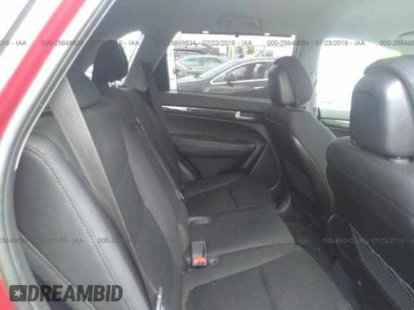 ✅ 2014 Kia Sorento LX • VIN: 5XYKT3A67EG478521 • Lot: 25649834. Listed on IAAI with 69,486 mi. Free auction sales archive from the USA and detailed vehicle history report at DreamBid. Image 8.