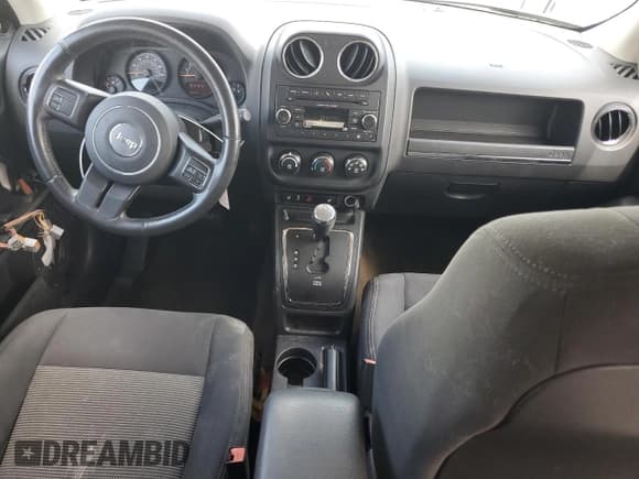 ✅ 2017 Jeep Patriot Latitude • VIN: 1C4NJPFB7HD183373 • Лот: 69658435. Опубликован ранее на Copart с пробегом 121 946 миль. Бесплатный доступ к архиву аукционных продаж из США и подробный отчёт об истории автомобиля на DreamBid. Изображение 8.