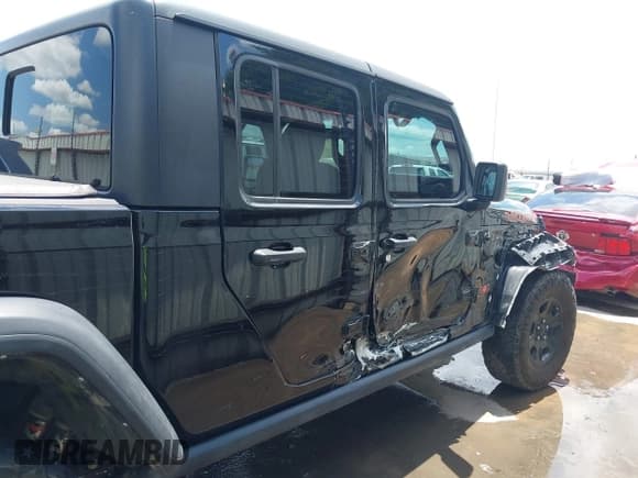 ✅ 2021 Jeep Gladiator Mojave • VIN: 1C6JJTEGXML569376 • Lot: 42341117. Wystawiony na IAAI z przebiegiem 59 661 mil. Bezpłatny archiwum sprzedaży aukcyjnych z USA i szczegółowy raport historii pojazdu na DreamBid. Zdjęcie 18.