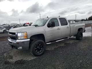 ✅ 2007 Chevrolet Silverado 2500HD 2LT • VIN: 1GCHK23697F504854 • Lot: 58057985. Wystawiony na Copart z przebiegiem 269 143 mil. Bezpłatny archiwum sprzedaży aukcyjnych z USA i szczegółowy raport historii pojazdu na DreamBid. Zdjęcie 1.