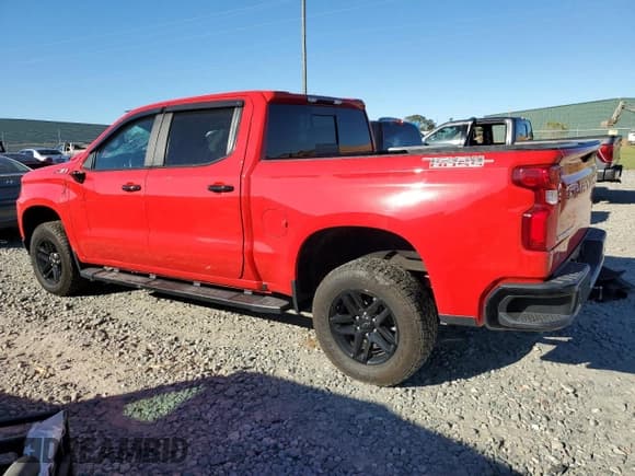 ✅ 2021 Chevrolet Silverado 1500 LT Trail Boss • VIN: 3GCPYFED1MG330124 • Lot: 75093244. Wystawiony na Copart z przebiegiem 48 254 mil. Bezpłatny archiwum sprzedaży aukcyjnych z USA i szczegółowy raport historii pojazdu na DreamBid. Zdjęcie 2.