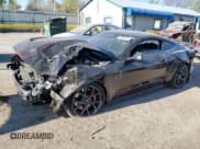 ✅ 2022 Ford Mustang Mach 1 • VIN: 1FA6P8R08N5555446 • Lot: 53300445. Wystawiony na Copart z przebiegiem 66 139 mil. Bezpłatny archiwum sprzedaży aukcyjnych z USA i szczegółowy raport historii pojazdu na DreamBid. Zdjęcie 1.