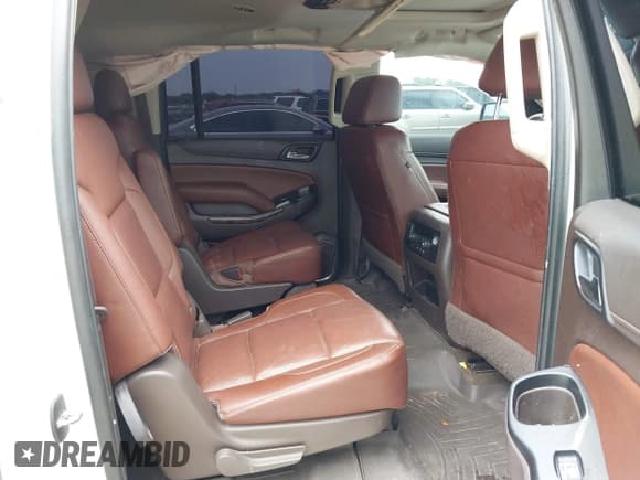 ✅ 2018 Chevrolet Suburban Premier • VIN: 1GNSKJKC2JR378793 • Lot: 42327679. Listed on IAAI with 151,091 mi. Free auction sales archive from the USA and detailed vehicle history report at DreamBid. Image 8.