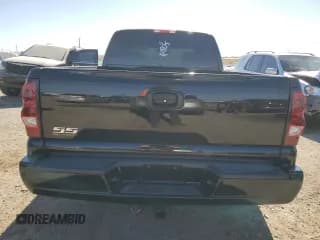 ✅ 2006 Chevrolet Silverado SS • VIN: 2GCEC19NX61316911 • Лот: 86071014. Опубликован ранее на Copart с пробегом 148 224 миль. Бесплатный доступ к архиву аукционных продаж из США и подробный отчёт об истории автомобиля на DreamBid. Изображение 6.