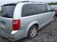 ✅ 2010 Dodge Grand Caravan SXT • VIN: 2D4RN5D14AR349004 • Lot: 43049326. Wystawiony na IAAI z przebiegiem Nie podano. Bezpłatny archiwum sprzedaży aukcyjnych z USA i szczegółowy raport historii pojazdu na DreamBid. Zdjęcie 4.
