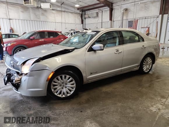 ✅ 2010 Mercury Milan Hybrid • VIN: 3MEDM0L38AR608117 • Lot: 87081365. Wystawiony na Copart z przebiegiem 167 698 mil. Bezpłatny archiwum sprzedaży aukcyjnych z USA i szczegółowy raport historii pojazdu na DreamBid. Zdjęcie 1.