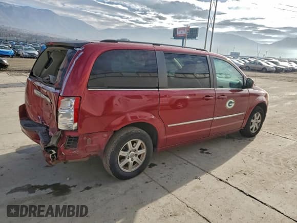 ✅ 2010 Chrysler Town & Country Touring • VIN: 2A4RR5D1XAR492115 • Lot: 93922275. Listed on Copart with 151,427 mi. Free auction sales archive from the USA and detailed vehicle history report at DreamBid. Image 3.