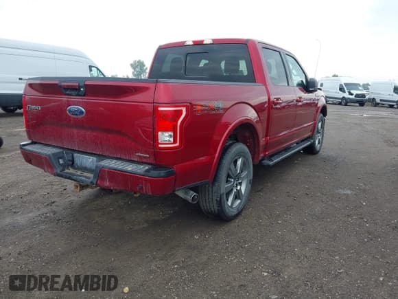 ✅ 2016 Ford F-150 XLT • VIN: 1FTEW1EF1GFC99500 • Lot: 43266840. Wystawiony na IAAI z przebiegiem 143 876 mil. Bezpłatny archiwum sprzedaży aukcyjnych z USA i szczegółowy raport historii pojazdu na DreamBid. Zdjęcie 4.