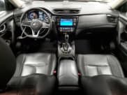 ✅ 2017 Nissan Rogue SL • VIN: JN8AT2MV9HW284920 • Лот: 49767525. Опубликован ранее на Copart с пробегом 138 772 миль. Бесплатный доступ к архиву аукционных продаж из США и подробный отчёт об истории автомобиля на DreamBid. Изображение 8.