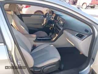 2015 Hyundai Sonata SE z VIN 5NPE24AF3FH132305, wystawiony jako IAAI lot #43336839 z przebiegiem 114 706 mil mil oraz . Historia ofert i sprzedaży dostępna na DreamBid. Obrazek 5.