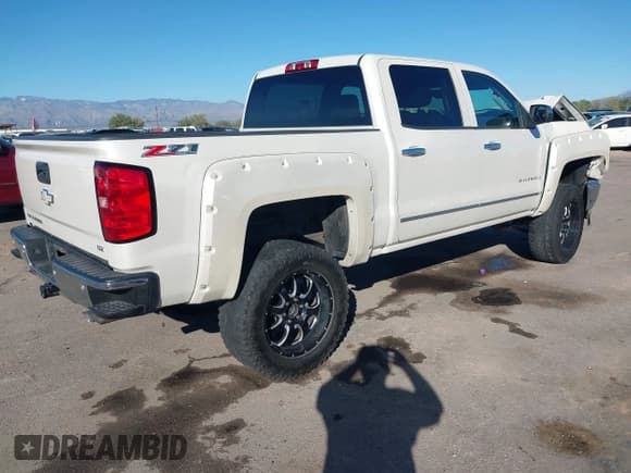 ✅ 2014 Chevrolet Silverado 1500 LTZ • VIN: 3GCUKSEC1EG355997 • Lot: 43553298. Wystawiony na IAAI z przebiegiem 132 594 mil. Bezpłatny archiwum sprzedaży aukcyjnych z USA i szczegółowy raport historii pojazdu na DreamBid. Zdjęcie 4.
