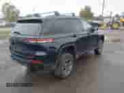 2022 Jeep Grand Cherokee Trailhawk with VIN 1C4RJYC69N8758267, listed as a IAAI auction lot 43304072 with 40,999 mi miles and . Bid and sale history available at DreamBid. Image 4.