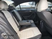 ✅ 2015 Volkswagen Jetta SE • VIN: 3VWD17AJXFM326955 • Лот: 70120975. Опубликован ранее на Copart с пробегом 130 093 миль. Бесплатный доступ к архиву аукционных продаж из США и подробный отчёт об истории автомобиля на DreamBid. Изображение 10.