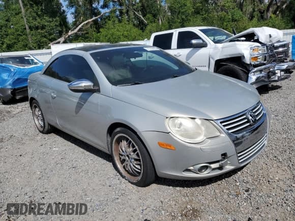 ✅ 2010 Volkswagen Eos Komfort • VIN: WVWBA7AHXAV018903 • Lot: 71702415. Wystawiony na Copart z przebiegiem 136 431 mil. Bezpłatny archiwum sprzedaży aukcyjnych z USA i szczegółowy raport historii pojazdu na DreamBid. Zdjęcie 4.