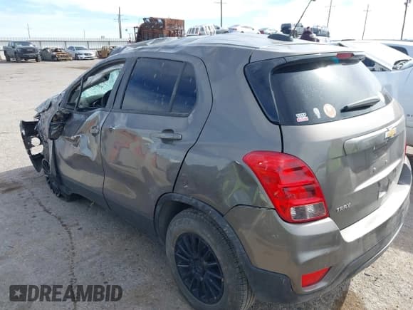 ✅ 2021 Chevrolet Trax LS • VIN: KL7CJKSB5MB307403 • Lot: 42060496. Listed on IAAI with 68,214 mi. Free auction sales archive from the USA and detailed vehicle history report at DreamBid. Image 3.