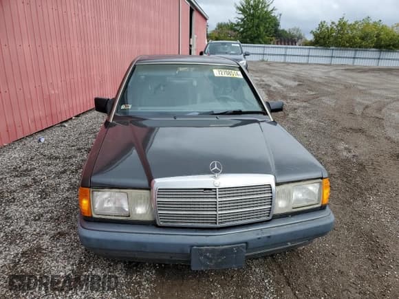 ✅ 1992 Mercedes-Benz 190 • VIN: WDBDA29D7NF935938 • Lot: 72708514. Wystawiony na Copart z przebiegiem 192 318 mil. Bezpłatny archiwum sprzedaży aukcyjnych z USA i szczegółowy raport historii pojazdu na DreamBid. Zdjęcie 5.