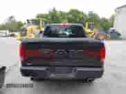 2017 Ram 1500 Night z VIN 1C6RR7MT1HS640395, wystawiony jako IAAI lot #43011656 z przebiegiem 48 144 mil mil oraz . Historia ofert i sprzedaży dostępna na DreamBid. Obrazek 17.