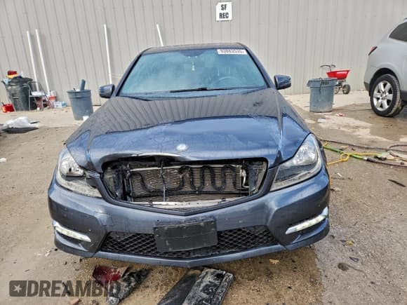 ✅ 2014 Mercedes-Benz C 300 Sport • VIN: WDDGF8AB6EA925689 • Лот: 93883535. Опубликован ранее на Copart с пробегом 109 006 миль. Бесплатный доступ к архиву аукционных продаж из США и подробный отчёт об истории автомобиля на DreamBid. Изображение 5.