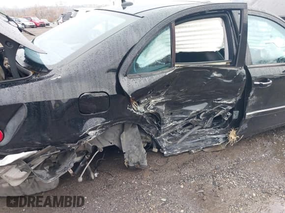 ✅ 2008 Mercedes-Benz E 350 Luxury • VIN: WDBUF87X78B315748 • Lot: 43759915. Wystawiony na IAAI z przebiegiem 102 102 mil. Bezpłatny archiwum sprzedaży aukcyjnych z USA i szczegółowy raport historii pojazdu na DreamBid. Zdjęcie 6.