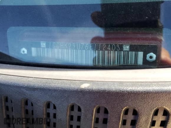 ✅ 2006 Chevrolet Silverado 2500HD Work Truck • VIN: 1GCHK29U76E112403 • Lot: 72586214. Wystawiony na Copart z przebiegiem 123 976 mil. Bezpłatny archiwum sprzedaży aukcyjnych z USA i szczegółowy raport historii pojazdu na DreamBid. Zdjęcie 12.