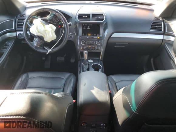 ✅ 2017 Ford Explorer XLT • VIN: 1FM5K7D81HGA43513 • Лот: 93012345. Опубликован ранее на Copart с пробегом 167 031 миль. Бесплатный доступ к архиву аукционных продаж из США и подробный отчёт об истории автомобиля на DreamBid. Изображение 8.