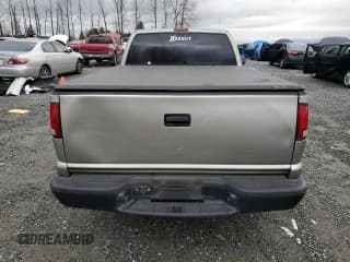 ✅ 1998 Chevrolet S-10 LS • VIN: 1GCCS1442W8245631 • Лот: 84759574. Опубликован ранее на Copart с пробегом 169 467 миль. Бесплатный доступ к архиву аукционных продаж из США и подробный отчёт об истории автомобиля на DreamBid. Изображение 6.