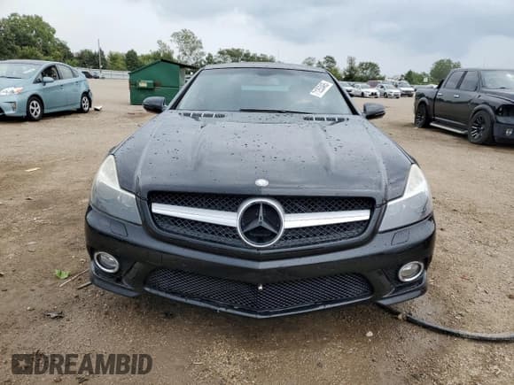 ✅ 2011 Mercedes-Benz SL 550 • VIN: WDBSK7BA8BF165715 • Lot: 71253465. Listed on Copart with 174,818 mi. Free auction sales archive from the USA and detailed vehicle history report at DreamBid. Image 5.