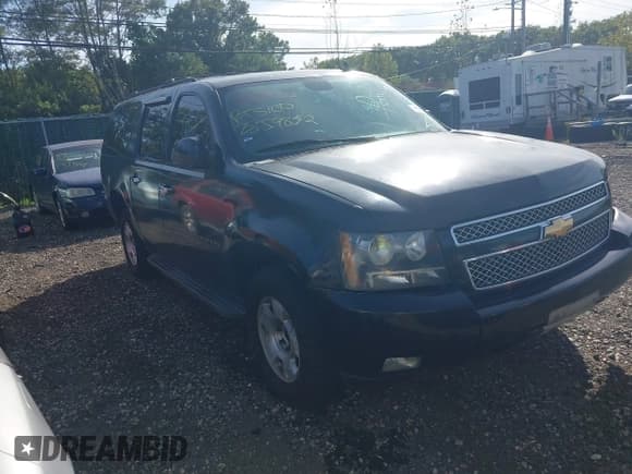 ✅ 2013 Chevrolet Suburban LT • VIN: 1GNSKJE7XDR100923 • Lot: 43365846. Listed on IAAI with Not provided. Free auction sales archive from the USA and detailed vehicle history report at DreamBid. Image 1.
