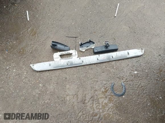 ✅ 2013 Ford Escape Titanium • VIN: 1FMCU9J99DUD68058 • Lot: 42124825. Listed on IAAI with 108,537 mi. Free auction sales archive from the USA and detailed vehicle history report at DreamBid. Image 12.