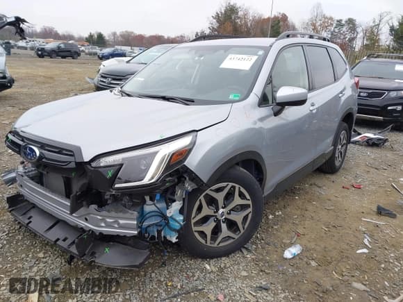 ✅ 2023 Subaru Forester Premium • VIN: JF2SKAECXPH518111 • Lot: 43742122. Wystawiony na IAAI z przebiegiem 10 954 mil. Bezpłatny archiwum sprzedaży aukcyjnych z USA i szczegółowy raport historii pojazdu na DreamBid. Zdjęcie 18.
