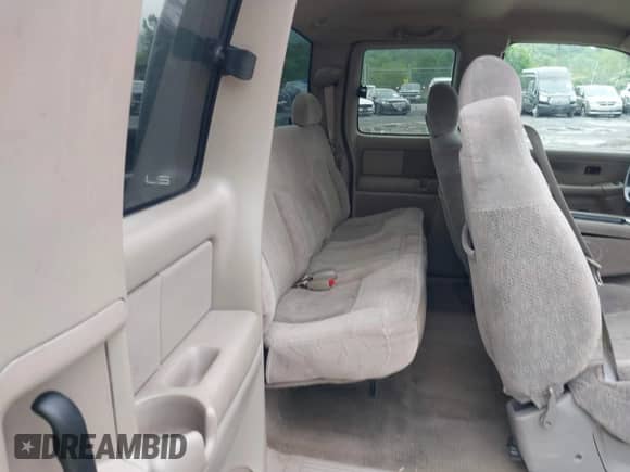 2001 Chevrolet Silverado 1500 with VIN 1GCEK19V31E222072, listed as a IAAI auction lot 42263887 with 179,933 mi miles and . Bid and sale history available at DreamBid. Image 8.