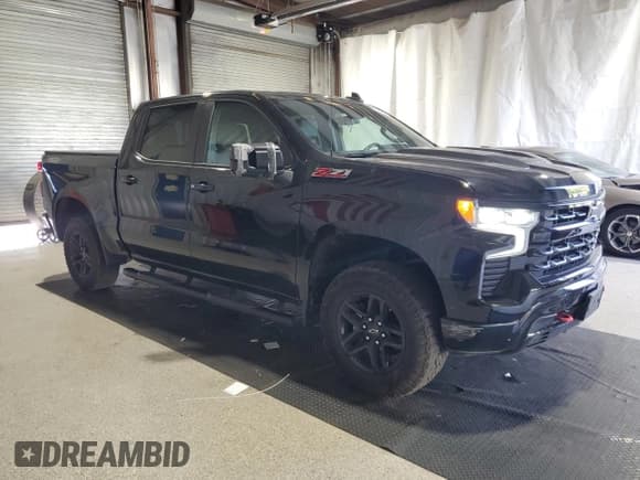 ✅ 2022 Chevrolet Silverado 1500 LT Trail Boss • VIN: 3GCUDFED8NG680074 • Lot: 71748355. Wystawiony na Copart z przebiegiem 35 803 mil. Bezpłatny archiwum sprzedaży aukcyjnych z USA i szczegółowy raport historii pojazdu na DreamBid. Zdjęcie 4.