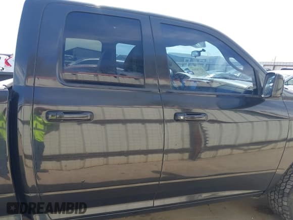 ✅ 2009 Dodge 1500 ST • VIN: 1D3HB18K29S798647 • Lot: 41785924. Wystawiony na IAAI z przebiegiem 246 981 mil. Bezpłatny archiwum sprzedaży aukcyjnych z USA i szczegółowy raport historii pojazdu na DreamBid. Zdjęcie 19.