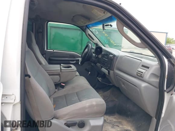 ✅ 2007 Ford F-250 XL • VIN: 1FTSW20P57EB51834 • Lot: 42058819. Listed on IAAI with 258,989 mi. Free auction sales archive from the USA and detailed vehicle history report at DreamBid. Image 5.