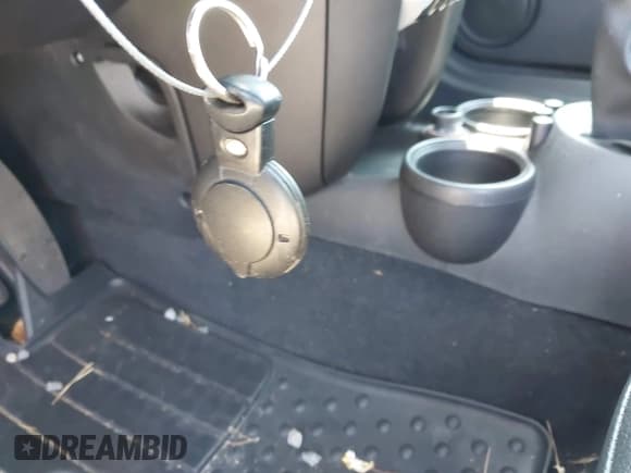 ✅ 2009 MINI Hardtop • VIN: WMWMF33519TU70832 • Lot: 42902421. Listed on IAAI with 88,144 mi. Free auction sales archive from the USA and detailed vehicle history report at DreamBid. Image 11.