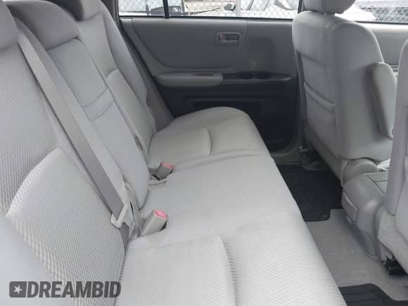 2006 Toyota Highlander с VIN JTEGD21A360155555, выставлен на аукционе IAAI как лот 43050754 с пробегом 146 990 миль миль и . История ставок и продаж доступна на DreamBid. Изображение 8.