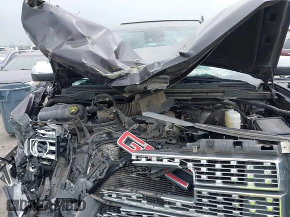 ✅ 2016 GMC Sierra 1500 Denali • VIN: 3GTP1PEC3GG190647 • Lot: 41933094. Listed on IAAI with 161,125 mi. Free auction sales archive from the USA and detailed vehicle history report at DreamBid. Image 10.