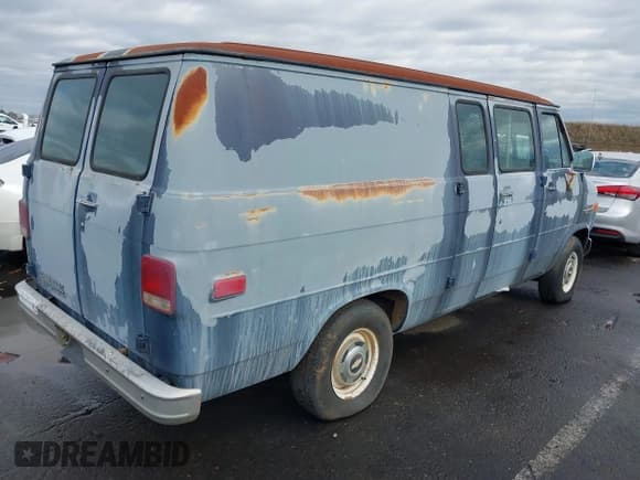 ✅ 1988 Chevrolet Chevy Van • VIN: 1GCEG25H7J7162793 • Лот: 38337335. Опубликован ранее на IAAI с пробегом 156 268 миль. Бесплатный доступ к архиву аукционных продаж из США и подробный отчёт об истории автомобиля на DreamBid. Изображение 4.